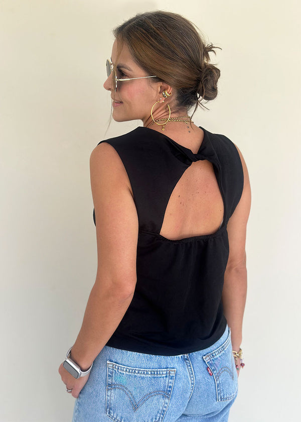 Camiseta Manga Sisa Negro - Evaluna